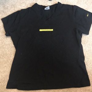 Lance Armstrong LIVESTRONG foundation shirt